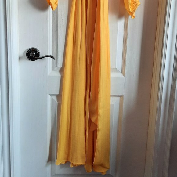 Long Satin Forever 21 Maxi Dress - Picture 3 of 3